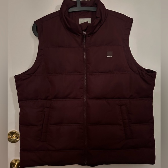 Bench Jackets & Blazers - Bench Women’s Burgundy Insulated Vest size 2xl